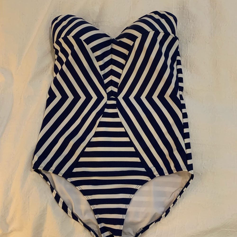 VENUS Navy and White Swimwear